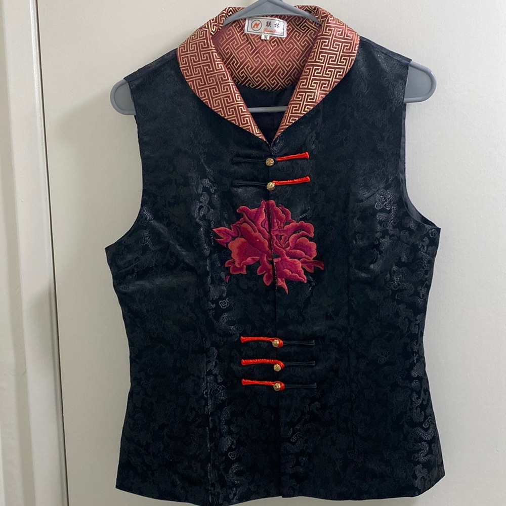 New Chinese embroidered sleeves top